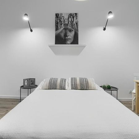 Niron Apartament Dom Z Papieru Lizbona ปีวา ภายนอก รูปภาพ